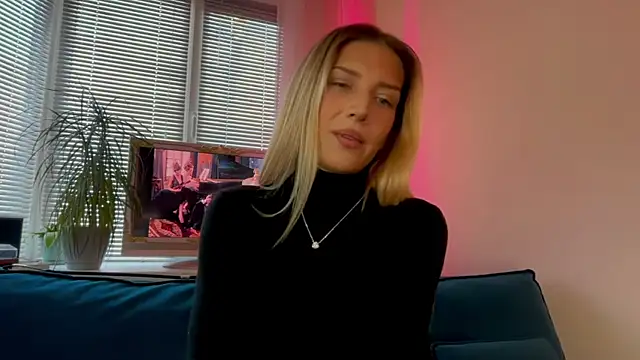 come here baby online show from March 22, 2026, 9:11 am