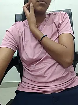 Snapshot of aushi_rajput chatting on May 23, 2026, 6:18 pm aushi rajput online show from May 23, 2026, 6:18 pm