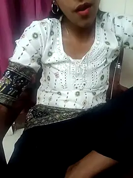 Snapshot of aushi_rajput chatting on April 8, 2026, 5:36 pm aushi rajput online show from April 8, 2026, 5:36 pm