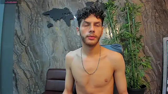 Snapshot of Chris_Green chatting on April 4, 2026, 11:28 am Chris Green online show from April 4, 2026, 11:28 am