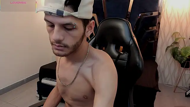 Snapshot of Chris_Green chatting on April 1, 2026, 11:22 am Chris Green online show from April 1, 2026, 11:22 am