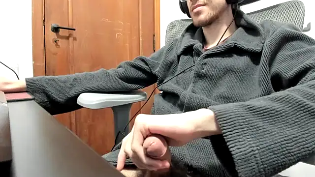 4rthurTV online show from June 8, 2026, 2:39 pm