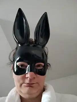 Snapshot of Alicja1989 chatting on May 24, 2026, 4:18 pm Alicja1989 online show from May 24, 2026, 4:18 pm