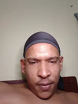Snapshot of Ron_0101 chatting on July 31, 2026, 5:10 pm Ron 0101 online show from July 31, 2026, 5:10 pm