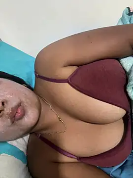 yuliana056 online show from March 27, 2026, 3:26 am