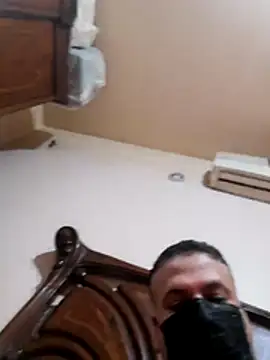 Snapshot of Annahit chatting on April 15, 2026, 6:41 am Annahit online show from April 15, 2026, 6:41 am