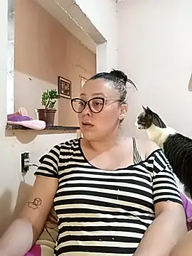 lua-bfly online show from May 4, 2026, 5:49 pm
