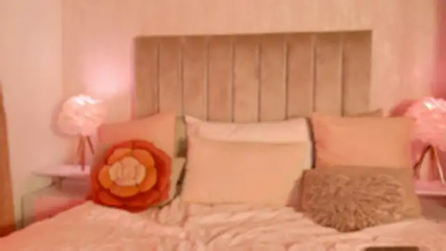Liora Sol online show from April 21, 2026, 12:12 am