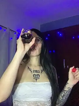 Tatii1 online show from April 1, 2026, 1:41 am