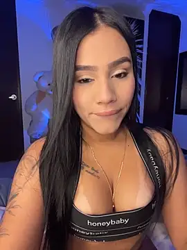 Snapshot of AlisonBeltran1 chatting on June 17, 2026, 5:40 am AlisonBeltran1 online show from June 17, 2026, 5:40 am