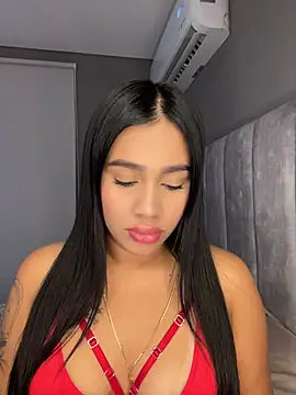Snapshot of AlisonBeltran1 chatting on July 4, 2026, 6:20 am AlisonBeltran1 online show from July 4, 2026, 6:20 am