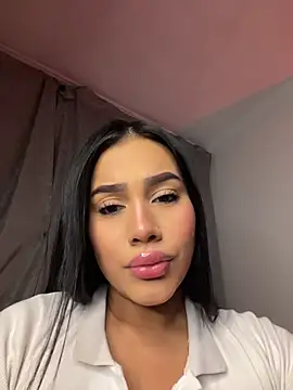 Snapshot of AlisonBeltran1 chatting on July 29, 2026, 2:00 am AlisonBeltran1 online show from July 29, 2026, 2:00 am