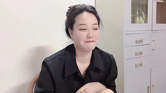 Snapshot of Yueyue-788 chatting on April 8, 2026, 6:37 am Yueyue-788 online show from April 8, 2026, 6:37 am