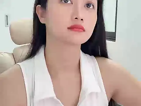 Snapshot of AmyLinee_1 chatting on June 4, 2026, 3:33 am AmyLinee 1 online show from June 4, 2026, 3:33 am