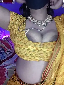 Snapshot of Miss_roohi chatting on June 1, 2026, 6:13 am Miss roohi online show from June 1, 2026, 6:13 am