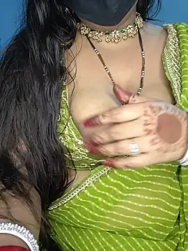 Snapshot of Miss_roohi chatting on August 3, 2026, 7:16 am Miss roohi online show from August 3, 2026, 7:16 am