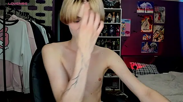 sweet peach    online show from July 15, 2026, 4:36 pm