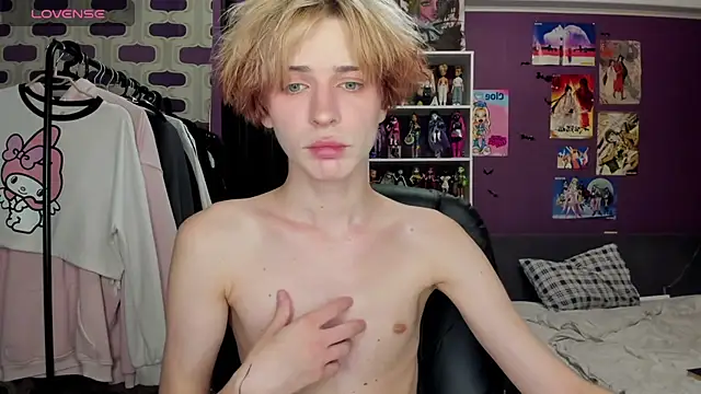 sweet peach    online show from July 14, 2026, 7:09 pm