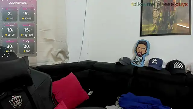 sweetlatinoboy online show from May 10, 2026, 11:47 am