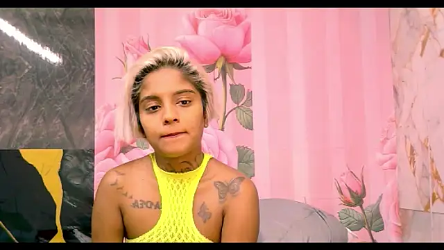 Snapshot of indian_barbie chatting on April 10, 2026, 8:10 am indian barbie online show from April 10, 2026, 8:10 am
