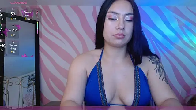 Snapshot of Scarlet_queen4 chatting on May 19, 2026, 2:02 pm Scarlet queen4 online show from May 19, 2026, 2:02 pm