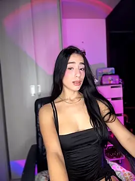 Snapshot of _Alejandra_02 chatting on March 27, 2026, 8:26 am Alejandra 02 online show from March 27, 2026, 8:26 am