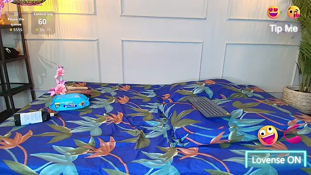 Snapshot of danibell_sweet chatting on June 3, 2026, 7:29 pm danibell sweet online show from June 3, 2026, 7:29 pm
