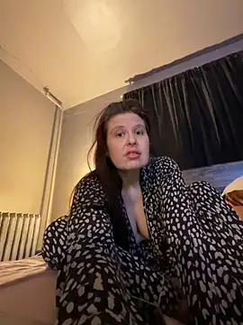 JulieetteLatte online show from March 19, 2026, 2:00 am