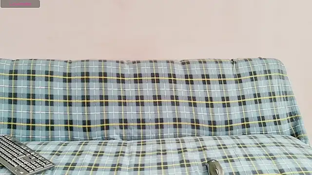 Snapshot of Zara_Fire chatting on August 6, 2026, 9:43 pm Zara Fire online show from August 6, 2026, 9:43 pm