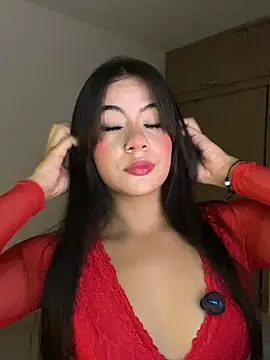 DahliaRouse online show from May 8, 2026, 12:25 am