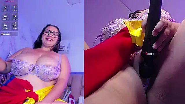 Snapshot of ScarletBlondie chatting on June 23, 2026, 1:53 pm ScarletBlondie online show from June 23, 2026, 1:53 pm