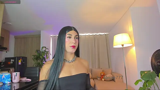 Snapshot of Aleja_evangeline chatting on July 1, 2026, 7:47 pm Aleja evangeline online show from July 1, 2026, 7:47 pm