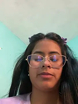 lucirganaxxx online show from July 5, 2026, 4:19 am