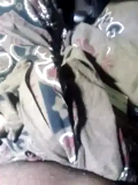 Snapshot of slssux81sa chatting on June 3, 2026, 5:17 pm slssux81sa online show from June 3, 2026, 5:17 pm