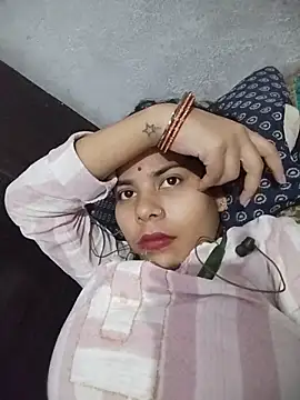 Pallavi cute online show from June 12, 2026, 5:32 pm