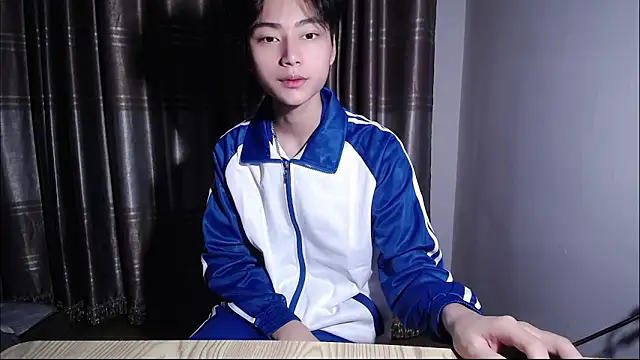 XX-XIUXIU online show from June 21, 2026, 4:13 pm
