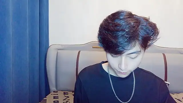 XX-XIUXIU online show from March 18, 2026, 12:51 pm