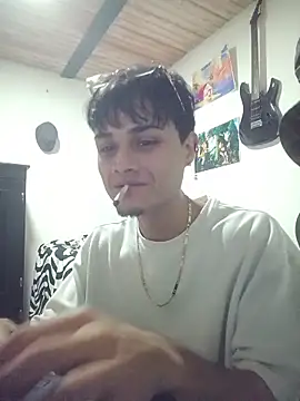 Snapshot of Mobi_bigdick chatting on April 15, 2026, 6:19 am Mobi bigdick online show from April 15, 2026, 6:19 am