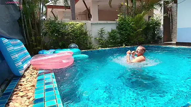 Rosy Aleks online show from April 3, 2026, 5:47 am