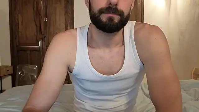 Snapshot of AmicisegretiITA chatting on May 3, 2026, 9:47 am AmicisegretiITA online show from May 3, 2026, 9:47 am