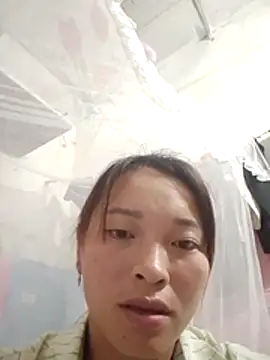 Snapshot of Phuongmyy chatting on May 10, 2026, 10:33 pm Phuongmyy online show from May 10, 2026, 10:33 pm