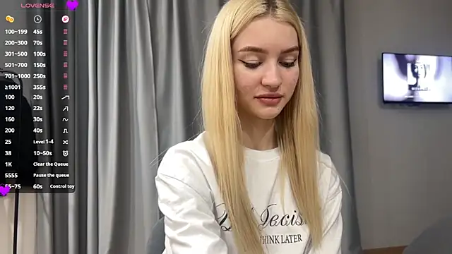 Snapshot of MelissaEvenns chatting on May 24, 2026, 1:22 pm MelissaEvenns online show from May 24, 2026, 1:22 pm