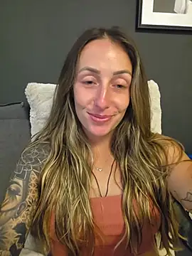 Snapshot of NicoleKaiser chatting on June 27, 2026, 5:08 pm NicoleKaiser online show from June 27, 2026, 5:08 pm