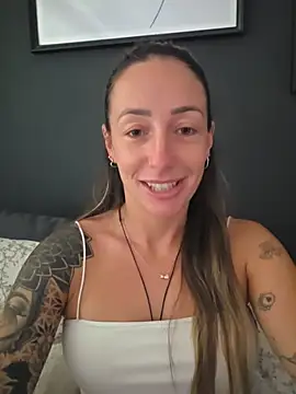 Snapshot of NicoleKaiser chatting on July 1, 2026, 4:13 am NicoleKaiser online show from July 1, 2026, 4:13 am