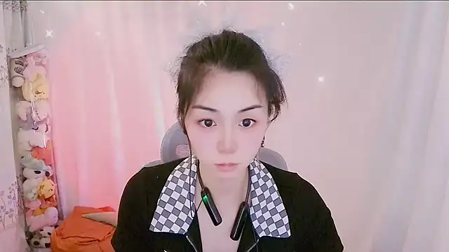 Snapshot of Puresnow chatting on June 23, 2026, 1:53 pm Puresnow online show from June 23, 2026, 1:53 pm