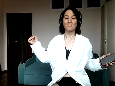 Snapshot of PrivateVelvetXX chatting on March 24, 2026, 4:12 am PrivateVelvetXX online show from March 24, 2026, 4:12 am