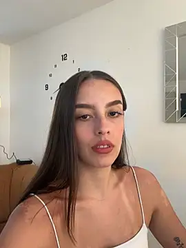 Snapshot of Lauren_Storm chatting on April 2, 2026, 7:42 pm Lauren Storm online show from April 2, 2026, 7:42 pm