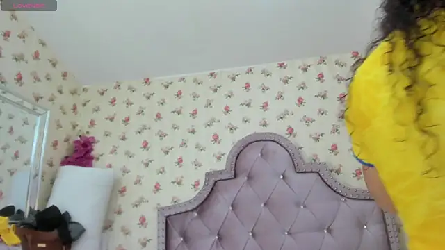 Snapshot of crystal_watson0 chatting on June 17, 2026, 2:16 pm crystal watson0 online show from June 17, 2026, 2:16 pm