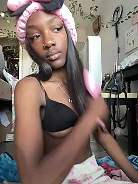 Snapshot of rosesgard3n chatting on March 22, 2026, 4:30 pm rosesgard3n online show from March 22, 2026, 4:30 pm