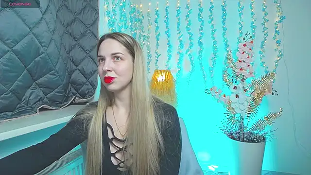 Snapshot of Alexandracandy chatting on April 5, 2026, 12:45 pm Alexandracandy online show from April 5, 2026, 12:45 pm